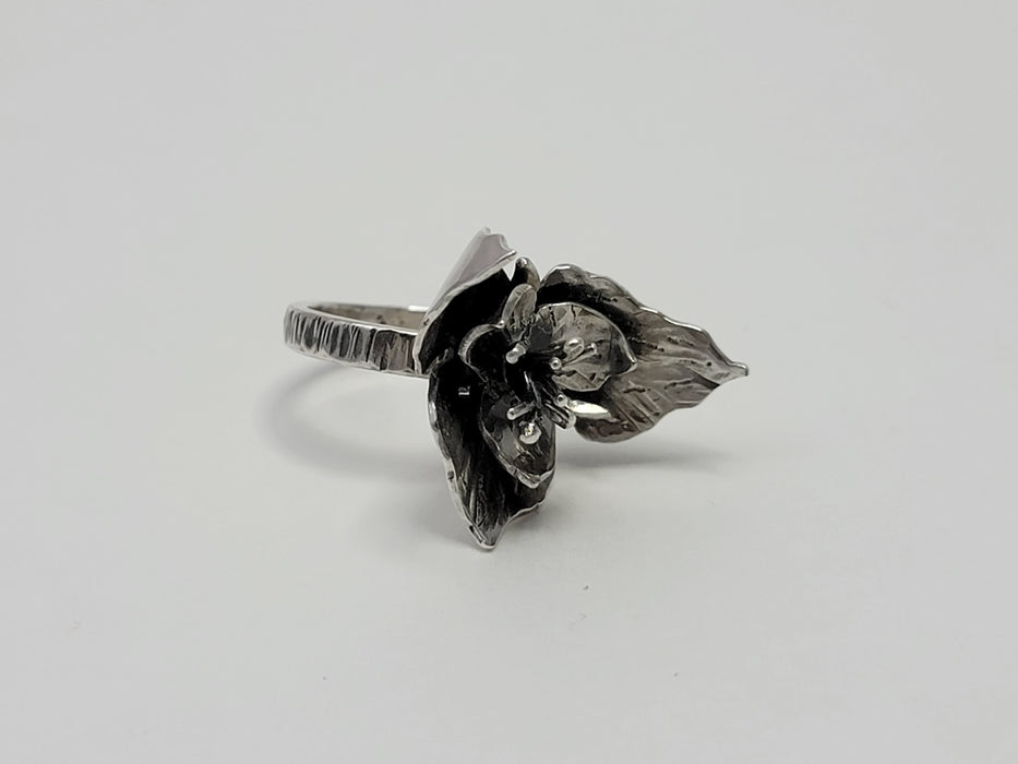 Trillium Ring